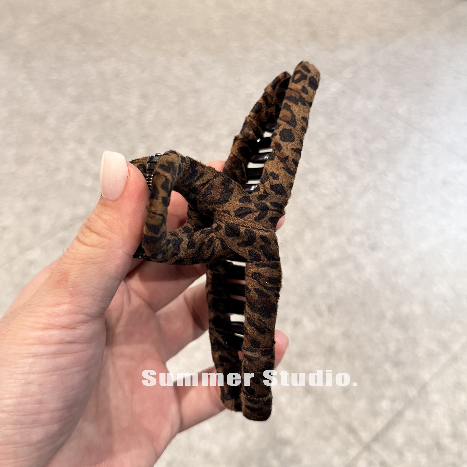 麂皮绒豹纹抓夹夹的紧13cm