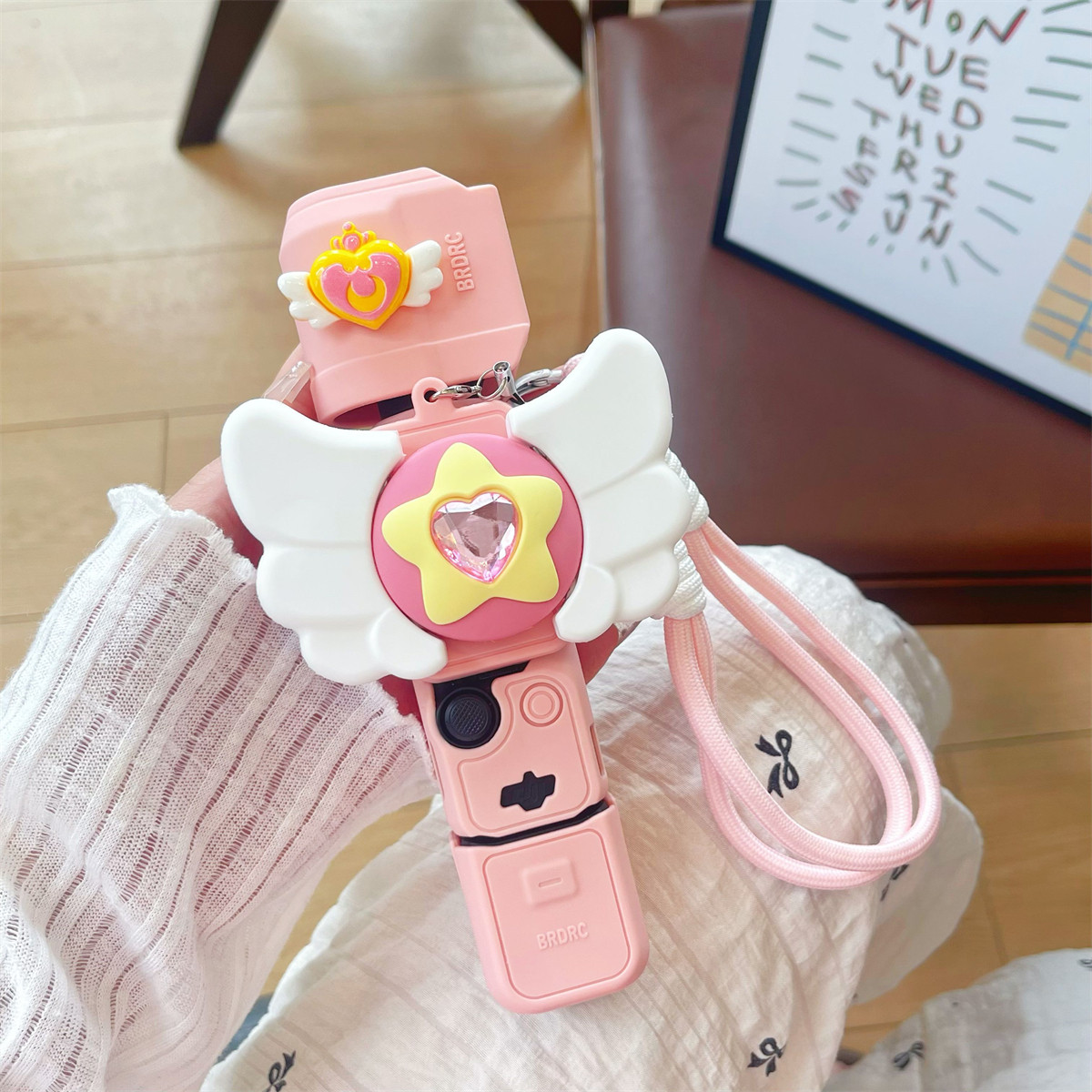 加尔 高颜值可爱美少女魔法棒适用于大疆Osmo Pocket 3云台相机硅胶防摔保护套