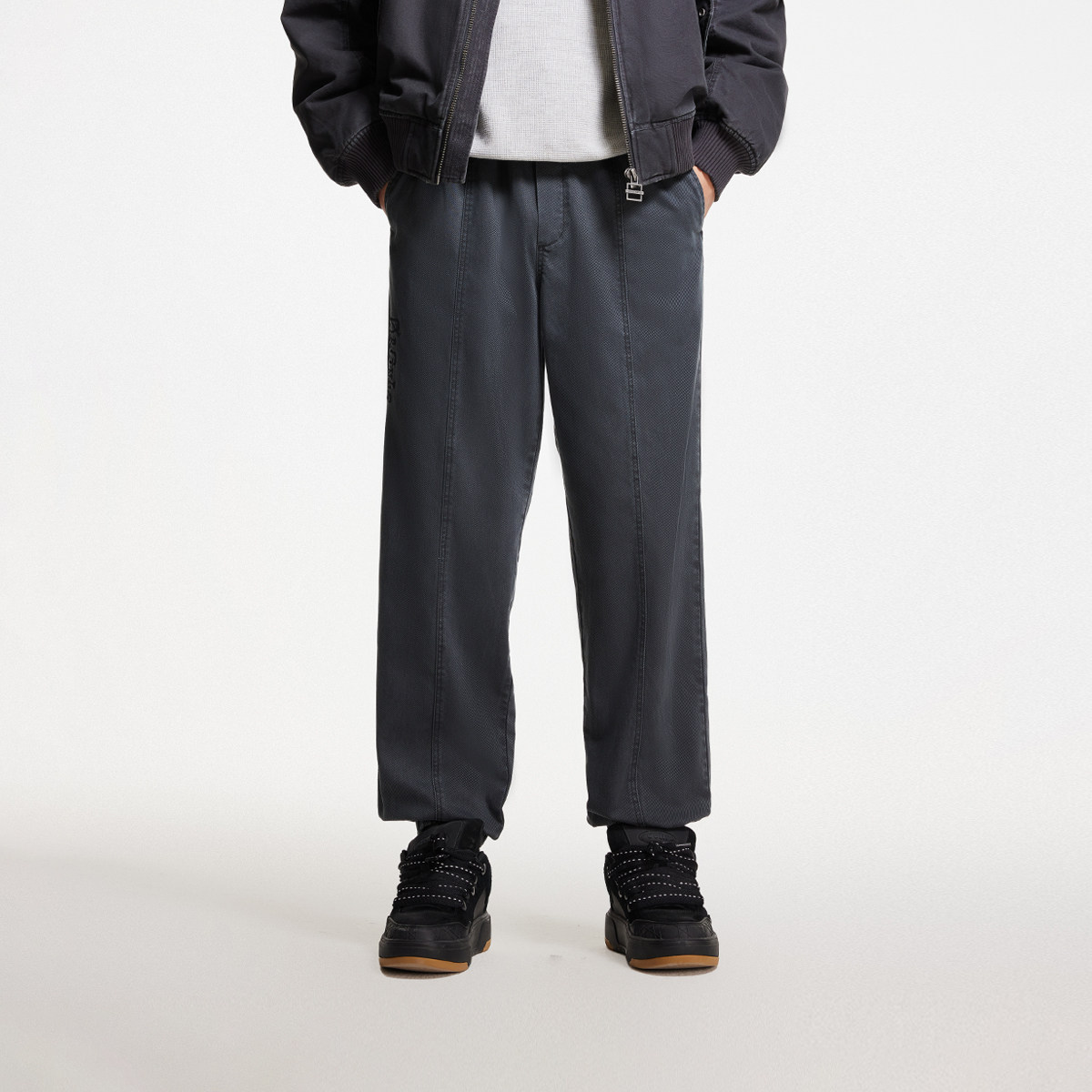 绫致杰克琼斯冬新款双侧插袋可调节腰头潮流百搭舒适宽松束脚裤男