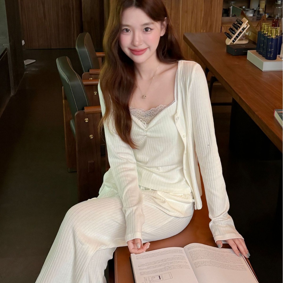 唯美胸垫版睡衣女春秋纯棉全棉高级坑条蕾丝边款长袖3件套