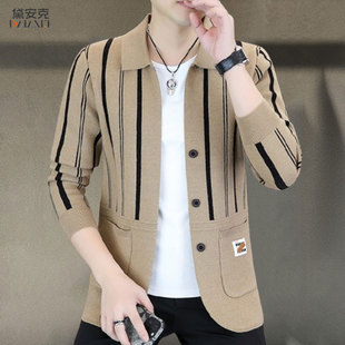 秋冬季新款毛衣男士开衫潮流韩版休闲高级感条纹翻领针织衫男外套