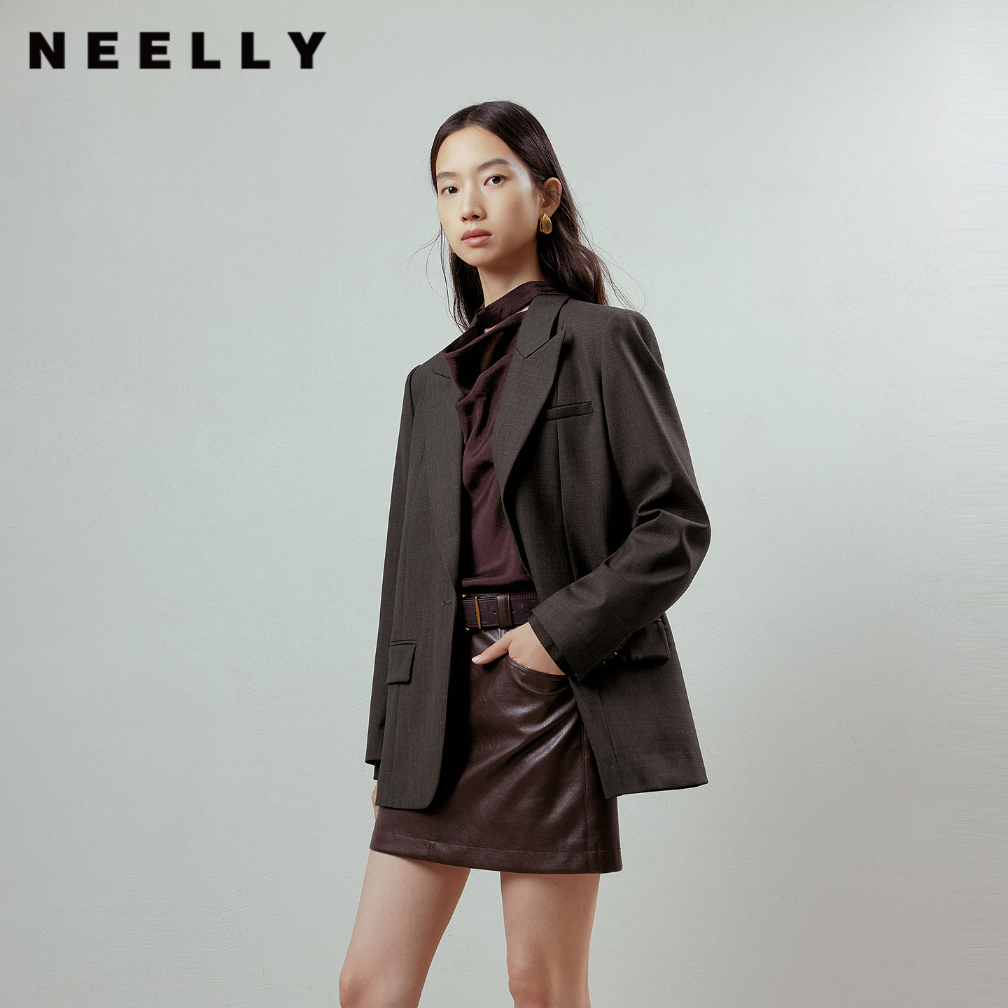 NEELLY纳俪商场同款秋季新款复古优雅宽松西装女简约舒适休闲外套