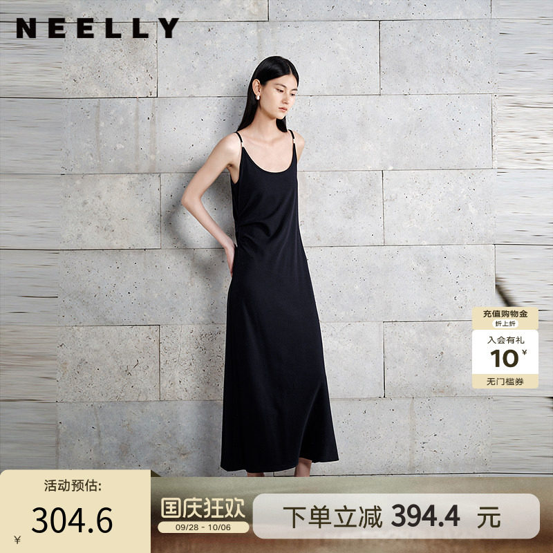 NEELLY纳俪商场同款春秋新款黑色气质吊带连衣裙女简约百搭长裙