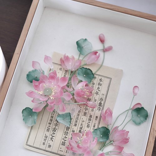 原创 菡萏 荷花琉璃簪花软杆仙气发夹百搭汉服配饰古风发饰
