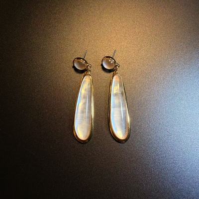 开花的橄榄 Vintage古着  Crystal Tears白色贝壳耳钉 耳环 耳饰