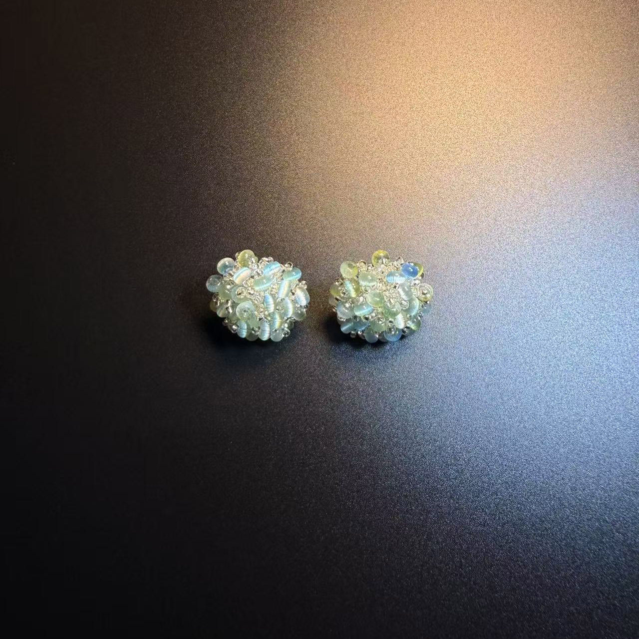 开花的橄榄 Vintage古着 Hush Petal浅绿绣球串珠 耳钉 耳环 耳饰