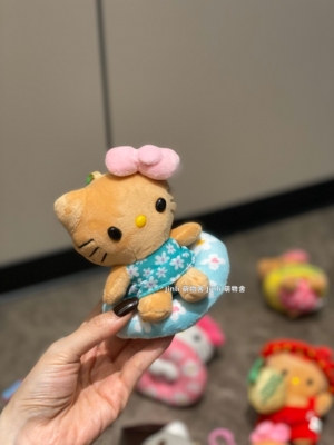 日本夏威夷冲浪板黑皮KT猫美人鱼kitty包包挂件毛绒公仔可爱挂饰