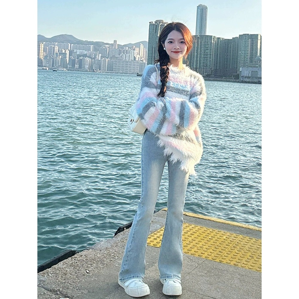 浅蓝色微喇牛仔裤女春秋2024年