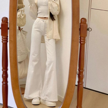 白色高腰微喇牛仔裤女2025年夏季薄款小个子修身显瘦拖地喇叭裤子