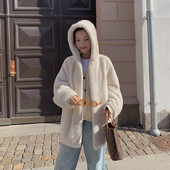 2025冬季 连帽 皮草外套女冬新款 新款 简约皮毛一体环保水貂绒中长款