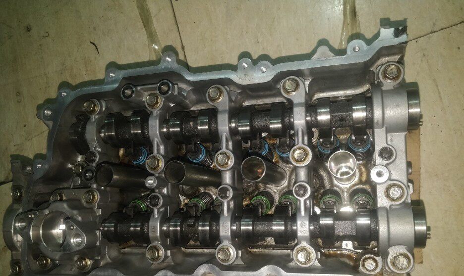 丰田雷凌 卡罗拉 1.2T 气缸盖/缸体
