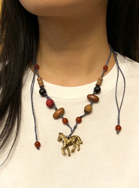 冬季新款复古小马编绳串珠檀木项链素金葫芦高级长款毛衣链配饰品