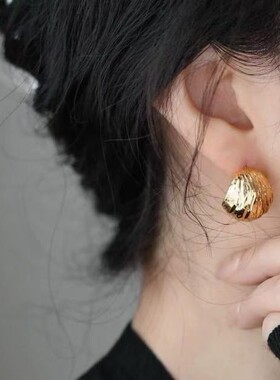 小红书网红款不规则C字个性褶皱真18K镀金S925银针耳钉耳环ins风