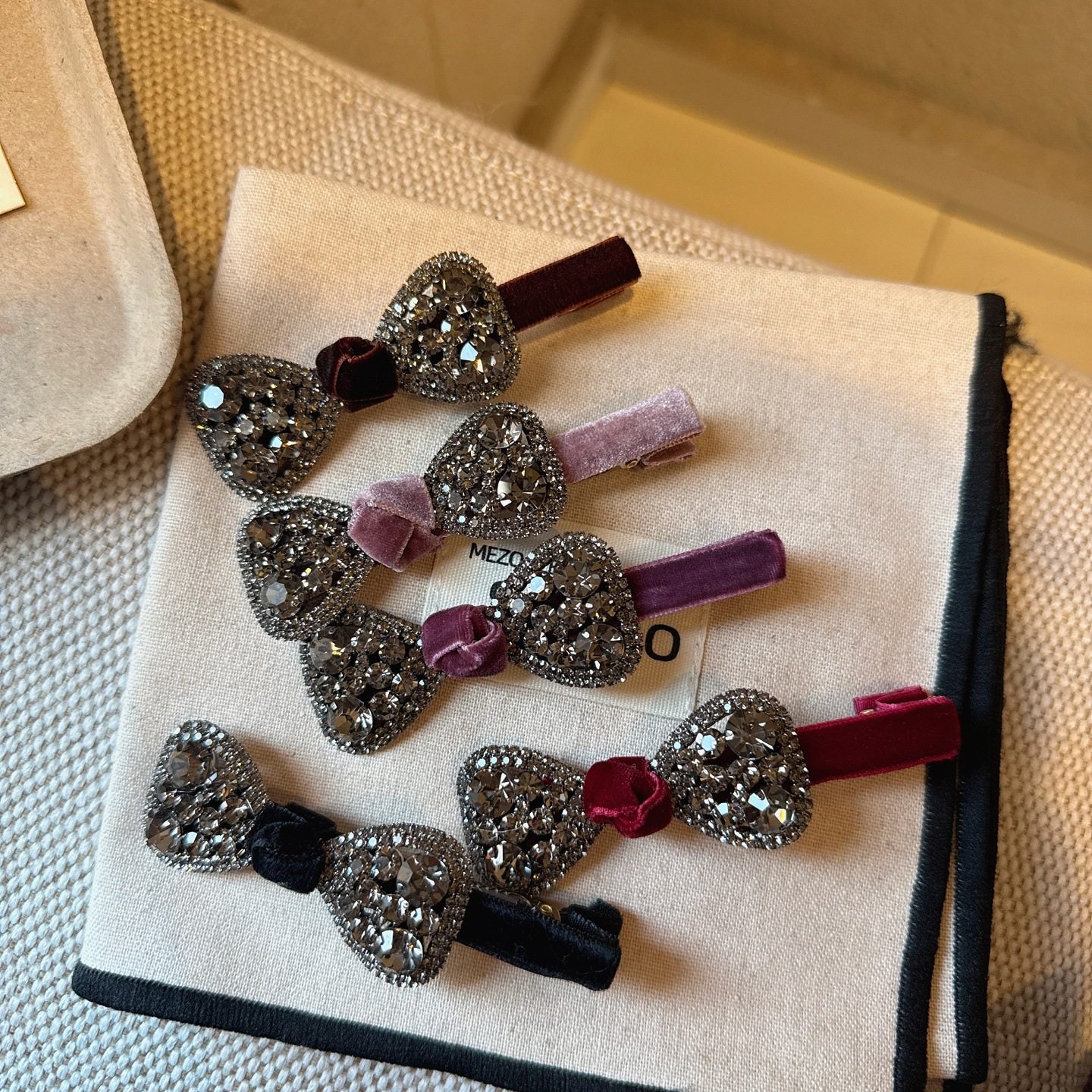 精致满钻蝴蝶结鸭嘴夹韩国头饰超闪水钻一字夹前额碎发刘海夹边夹,饰品/流行首饰/时尚饰品新,民族风发饰,淘宝优惠券,粉丝福利购,淘宝优惠卷