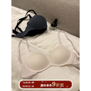 馨帮帮Bra 舒适透气上托防下垂文胸罩 深V无痕小胸聚拢内衣女夏季