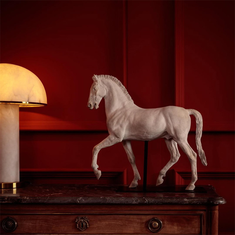 英国Pure White骏马雕塑摆件复古做旧装饰艺术乔迁礼物马年