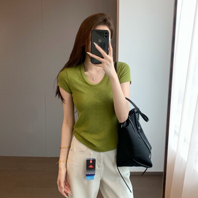 简约风夏季兰精天丝精梳棉糯亲肤微修身版女U领正肩短袖T恤