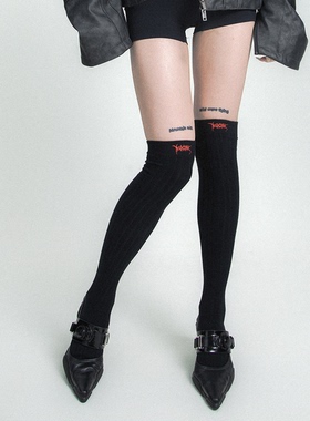 SS2L秋冬原创朋克扭曲字母刺绣双针过膝压力显瘦长筒袜子女ins潮