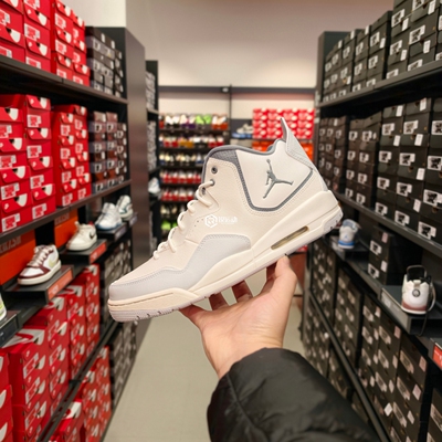 耐克乔丹中帮减震耐磨篮球鞋男