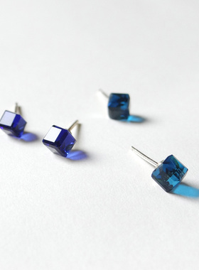 yses11耳钉925纯银极简约透明彩蓝紫变色迷你小巧立体方块形水晶