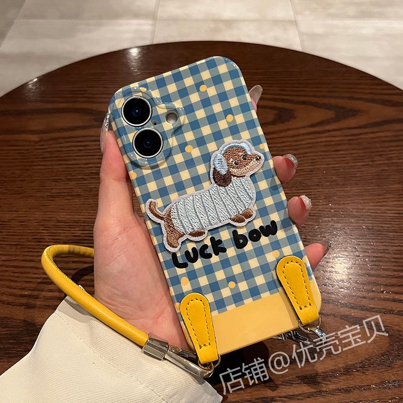 【带挂绳】适用苹果16手机壳iPhone16promax英文蓝格子浅蓝耳机狗手提绳15女15pro硅胶14田园14pro外壳