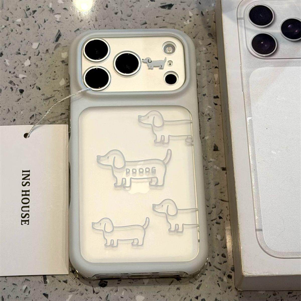 白框透线条腊肠狗日韩ins简约卡通适用苹果18ProMax手机壳iphone17pro新款16情侣15pro创意14全包防摔手机套