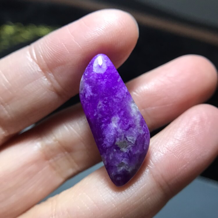 珠宝爱好者苏纪石吊坠戒指