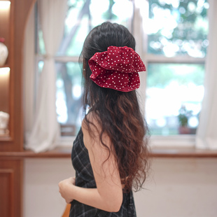 春季氛围感穿搭复古港风红色波点大裙摆中号抓夹女高级感新款发夹