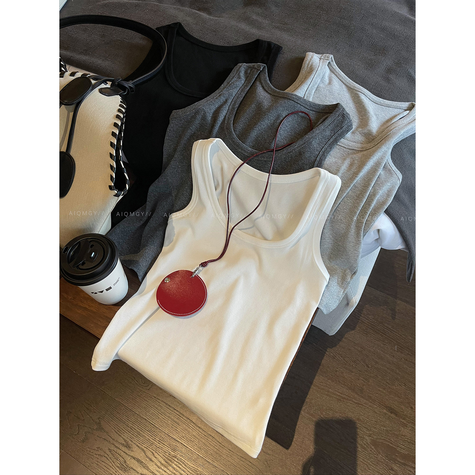 爱情魔鬼鱼 纯色优可丝罗纹背心女2026春季新款百搭内搭外穿上衣