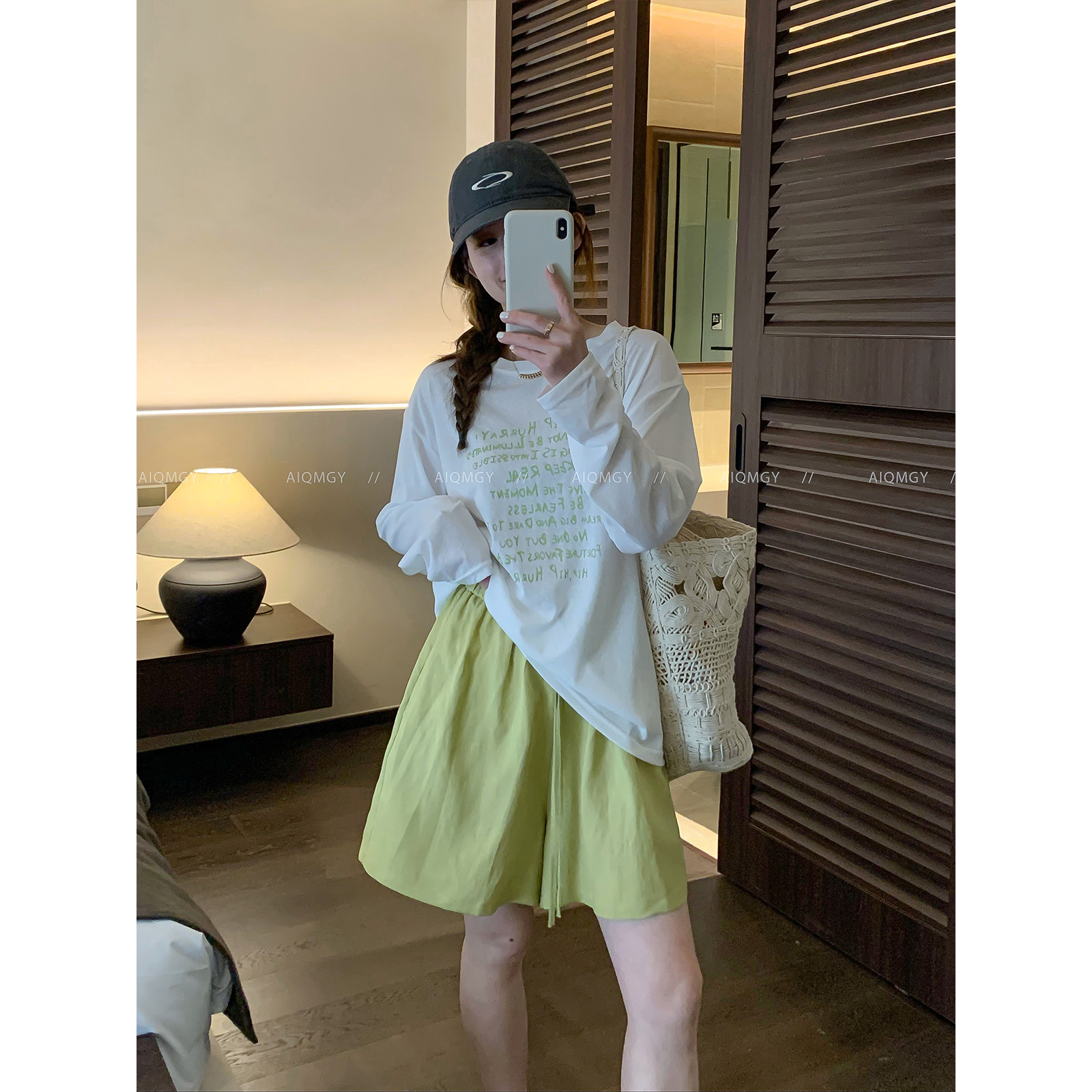 爱情魔鬼鱼 白色长袖圆领字母印花T恤女2026夏季新款时尚宽松上衣