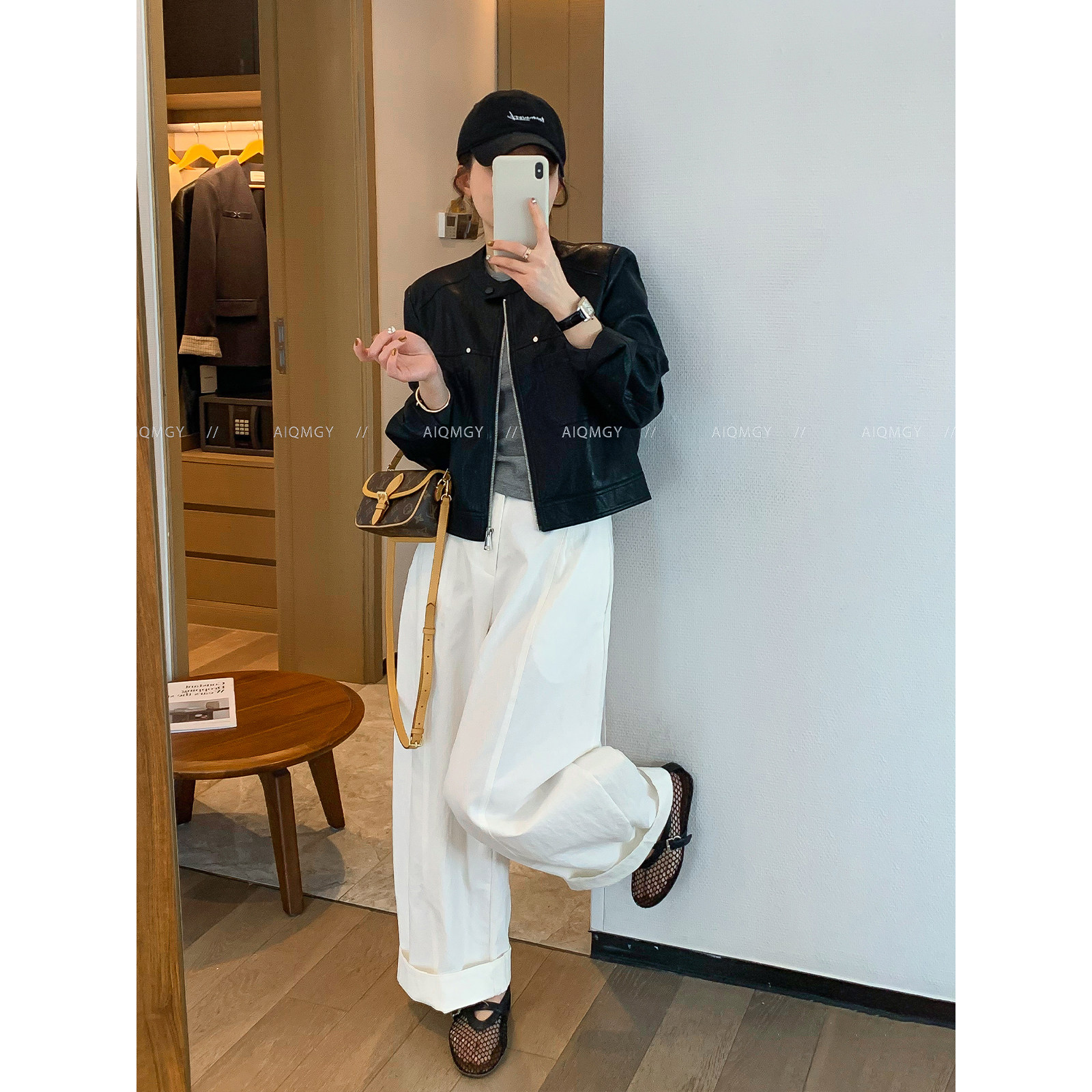 爱情魔鬼鱼 黑色圆领皮衣夹克外套女2026春季新款时尚机车服上衣