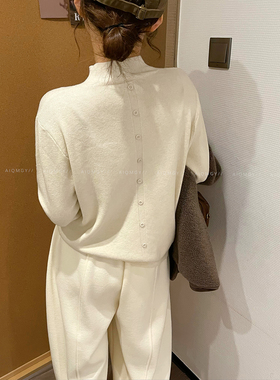 爱情魔鬼鱼 杏色长袖圆领羊毛T恤女2025秋冬新款宽松百搭上衣