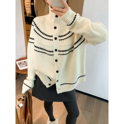 爱情魔鬼鱼立领长袖针织开衫女