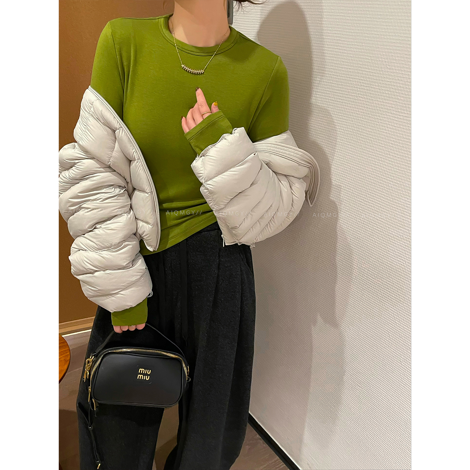 爱情魔鬼鱼 白色圆领长袖纯色T恤女2025秋季新款宽松显瘦百搭上衣