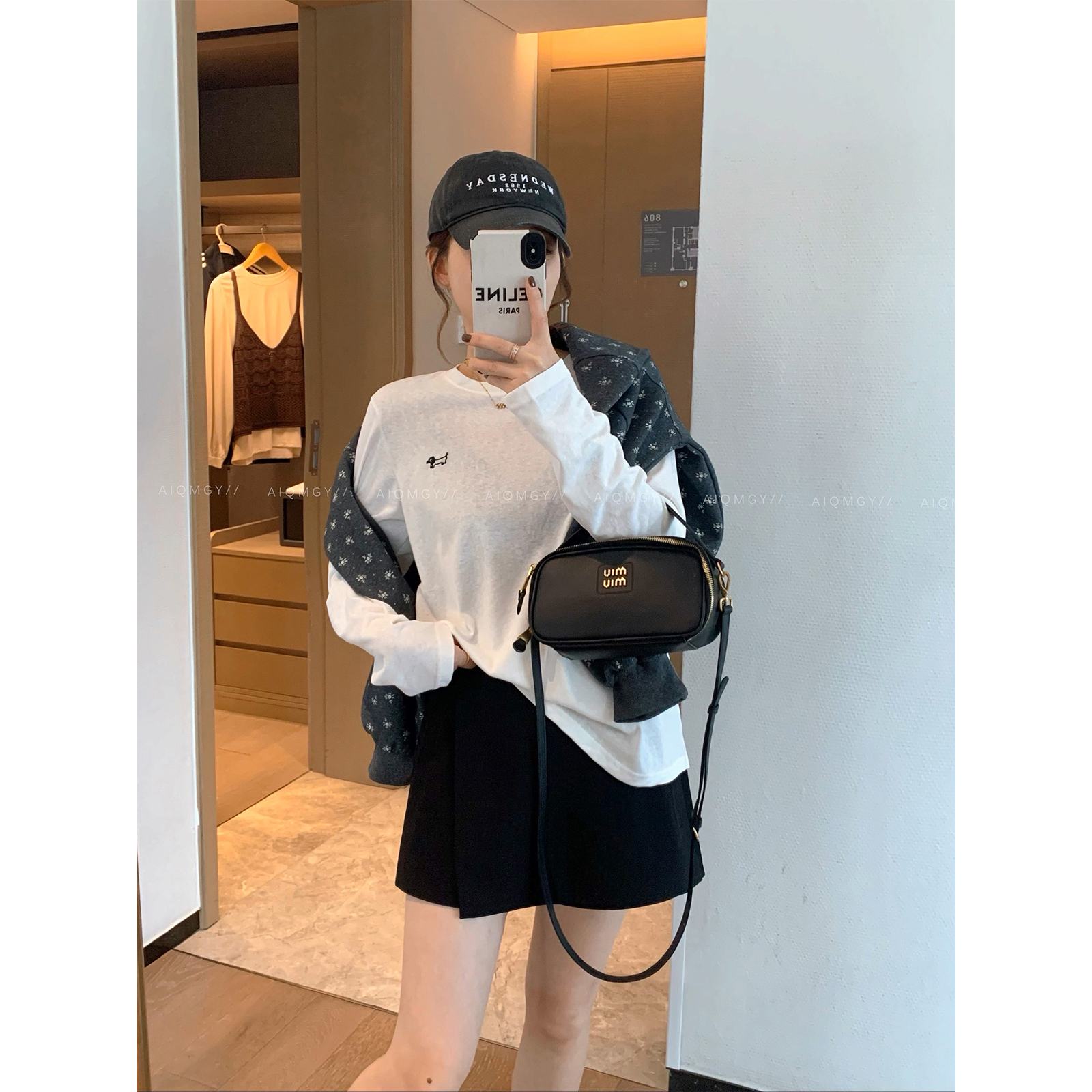 爱情魔鬼鱼 白色长袖圆领刺绣T恤女2025秋季新款宽松休闲百搭上衣