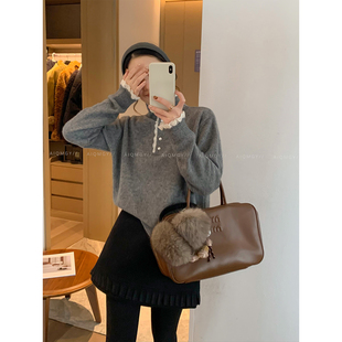 爱情魔鬼鱼蕾丝拼接针织上衣2025冬季新款内搭女装百搭打底羊毛衫