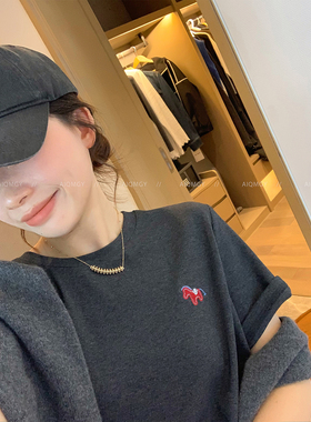 爱情魔鬼鱼 灰色短袖圆领小马刺绣T恤女2025冬季新款宽松打底上衣