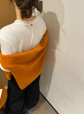 爱情魔鬼鱼 白色圆领长袖纯色打底T恤女2025冬季新款简约百搭上衣