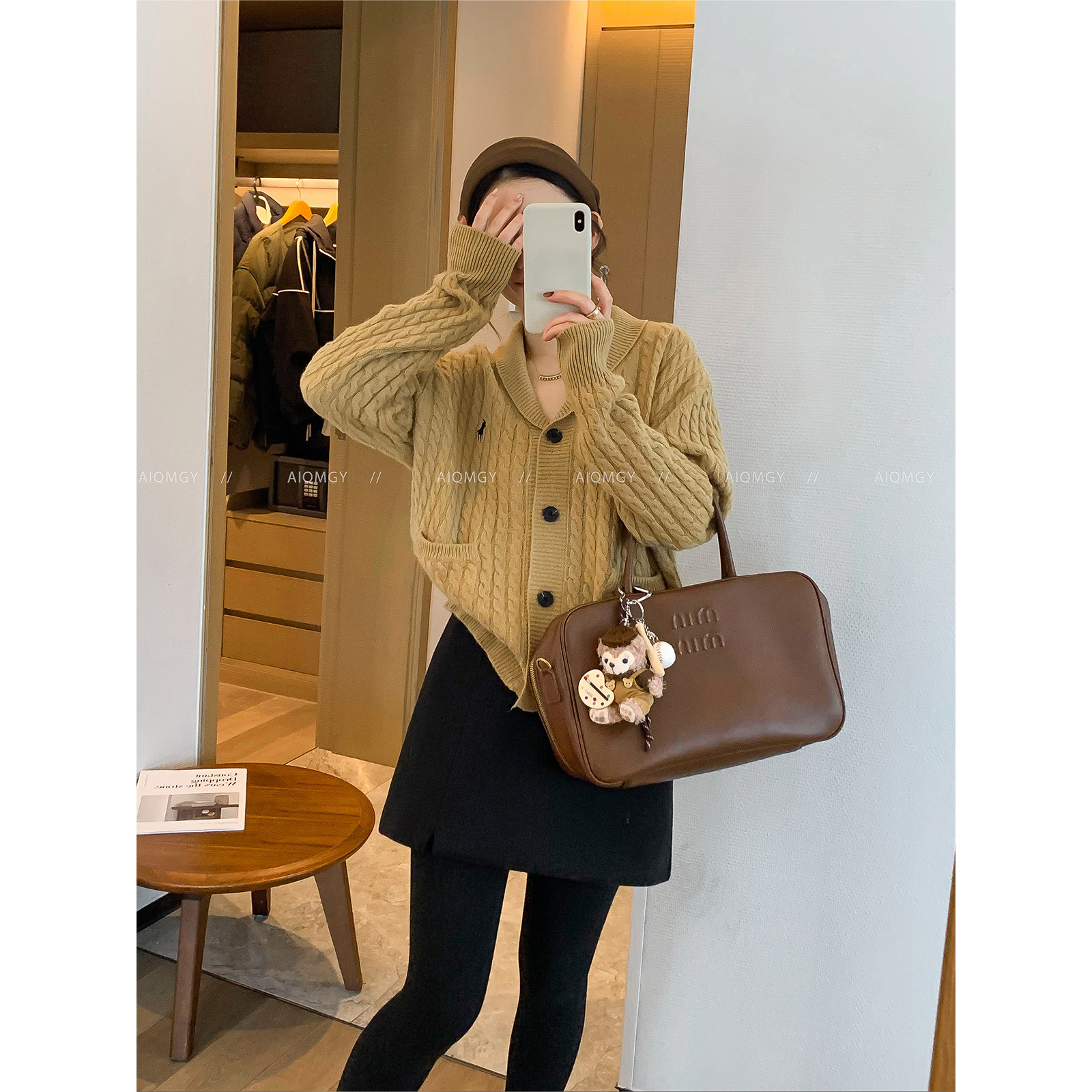 爱情魔鬼鱼 卡其色刺绣麻花羊毛针织开衫女2025冬季宽松上衣外套