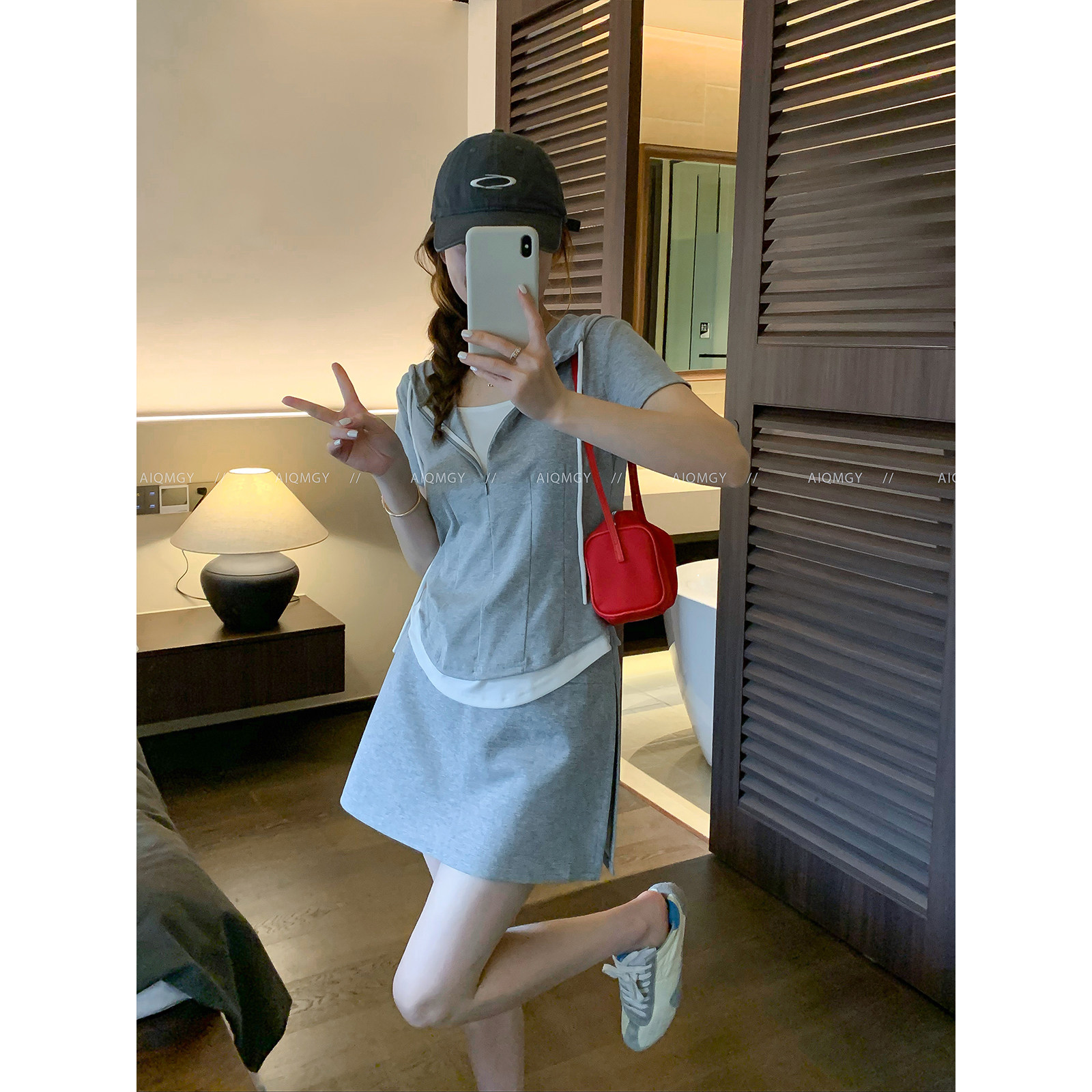 爱情魔鬼鱼 灰色套装女2026夏季新款连帽假两件T恤半身短裙两件套