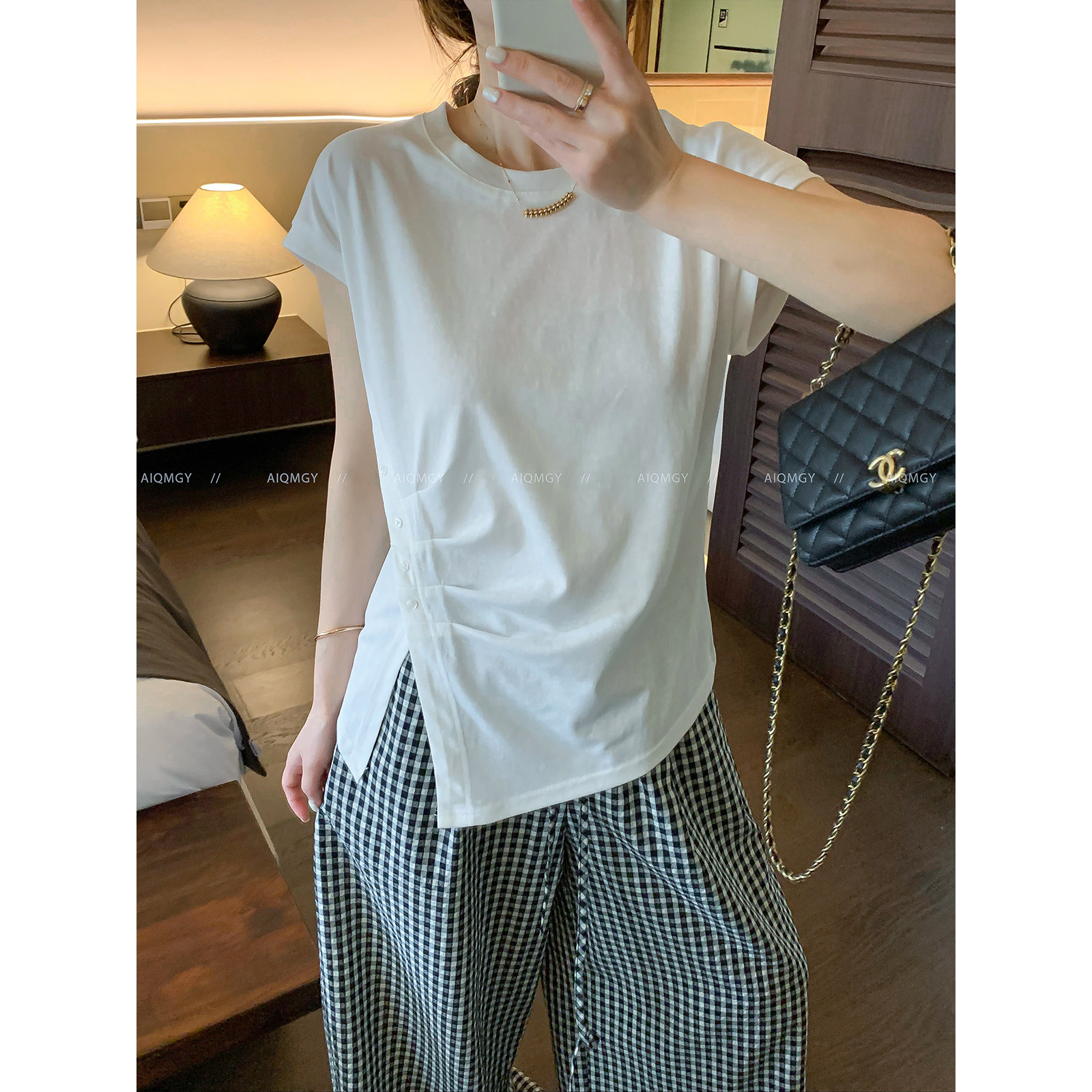 爱情魔鬼鱼 设计感短袖圆领下摆开叉T恤女2026年夏季新款时尚上衣