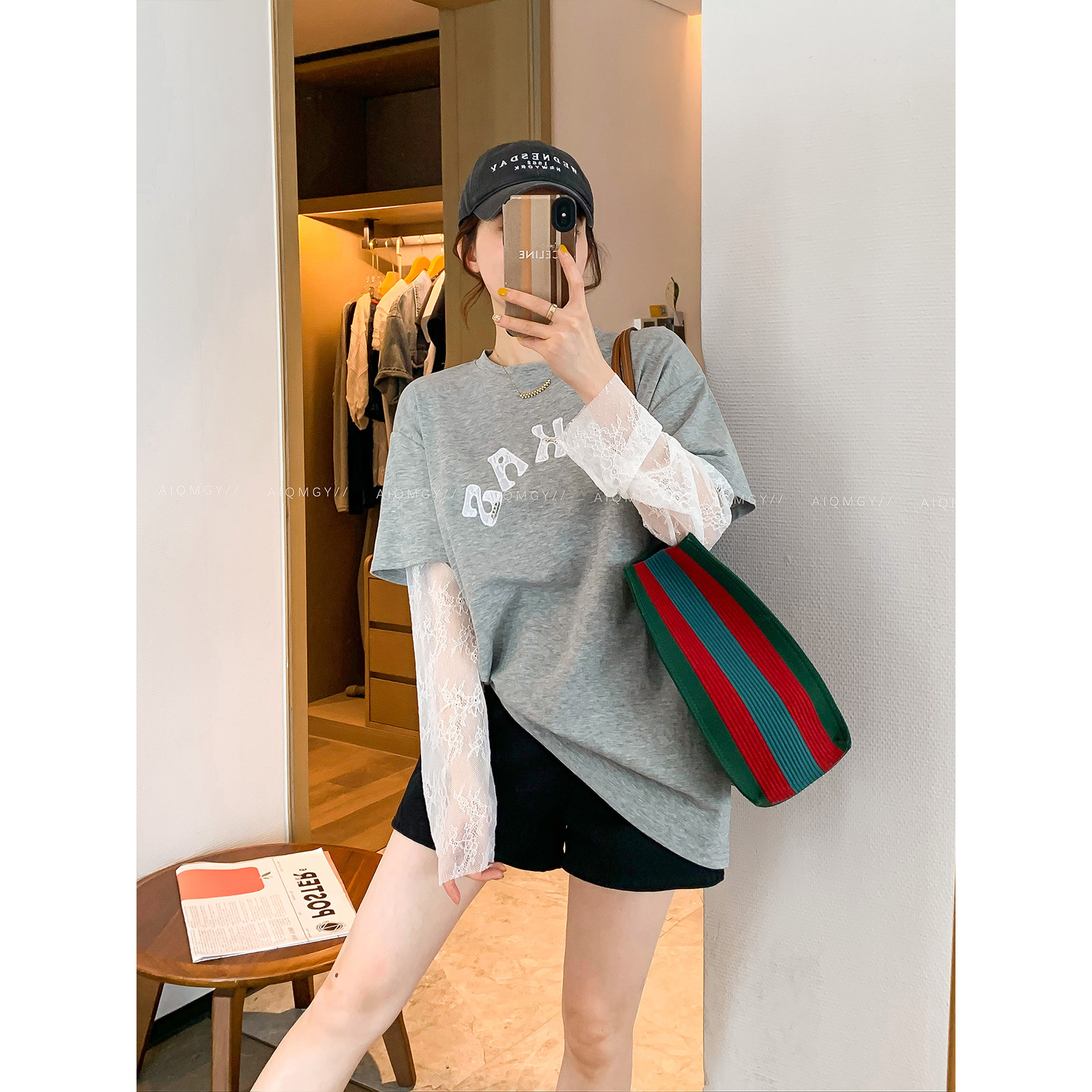 爱情魔鬼鱼 灰色圆领蕾丝拼接字母T恤女2026春季新款宽松显瘦上衣