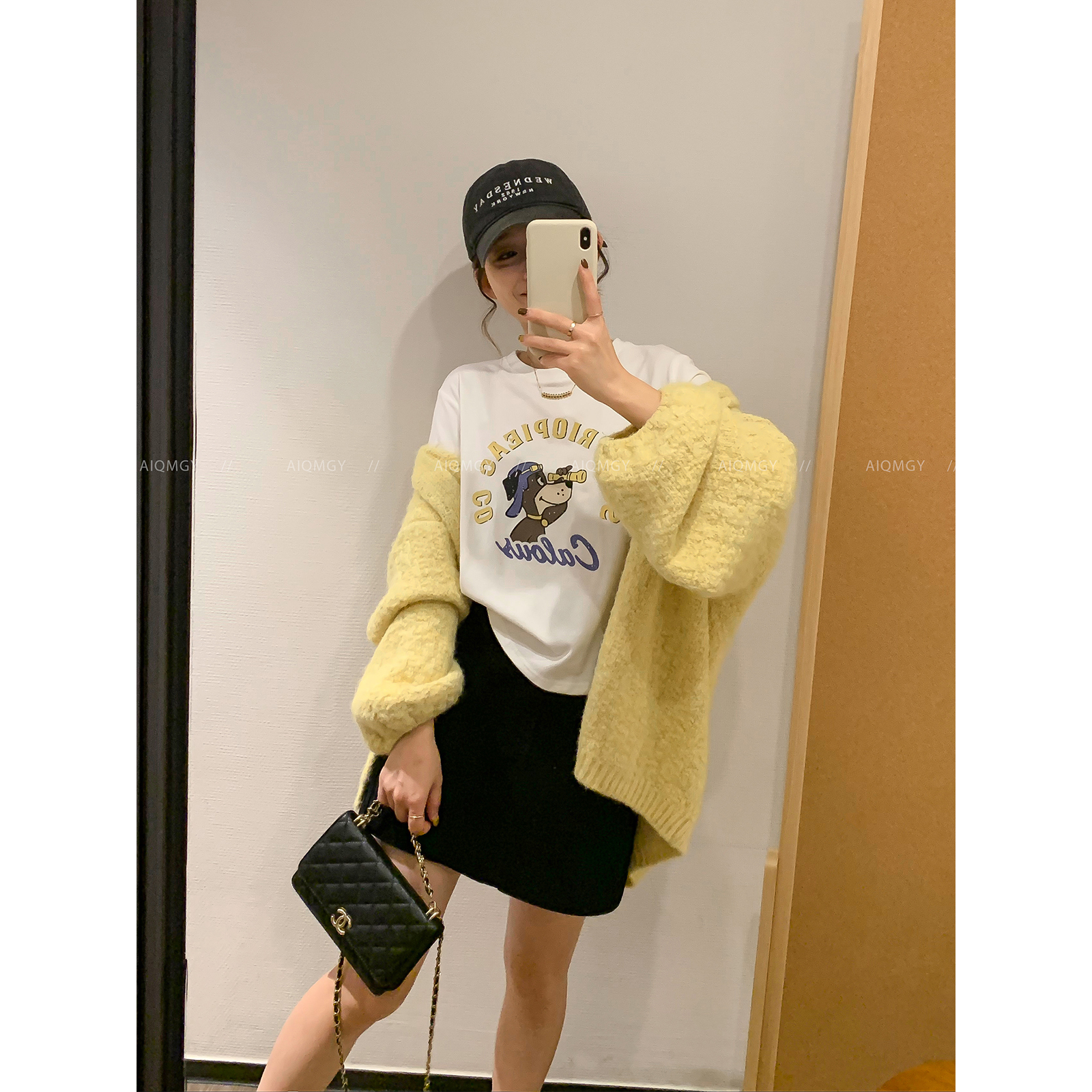 爱情魔鬼鱼 白色圆领长袖卡通字母印花T恤女2025秋冬新款打底上衣