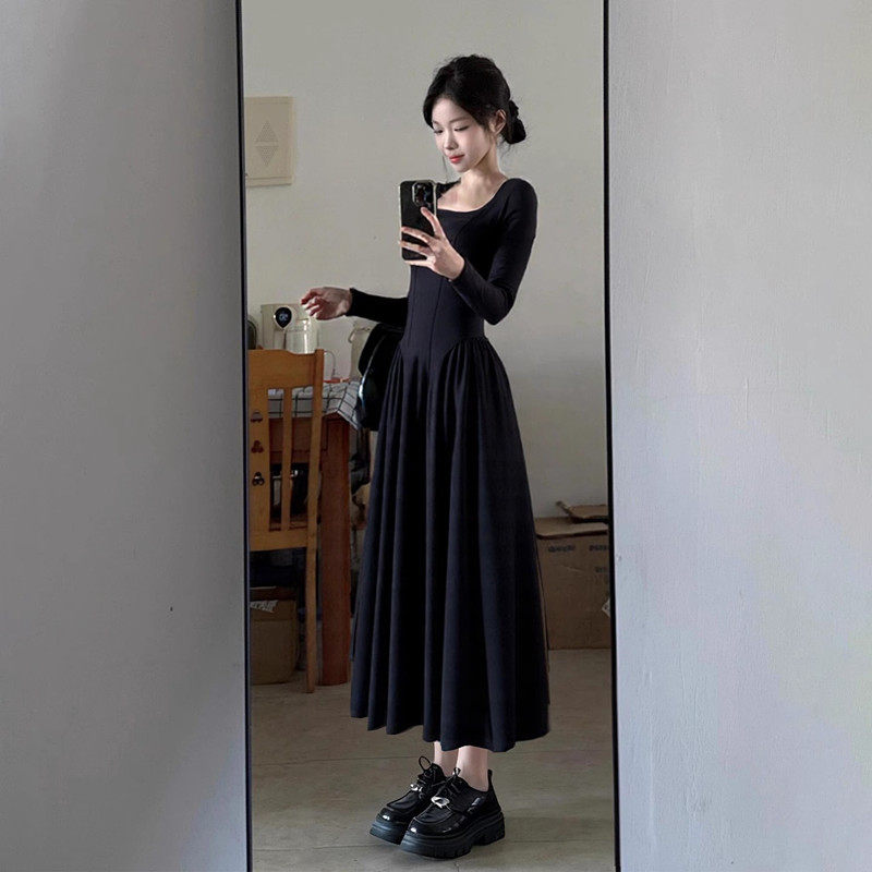 黑色长袖连衣裙女2026新