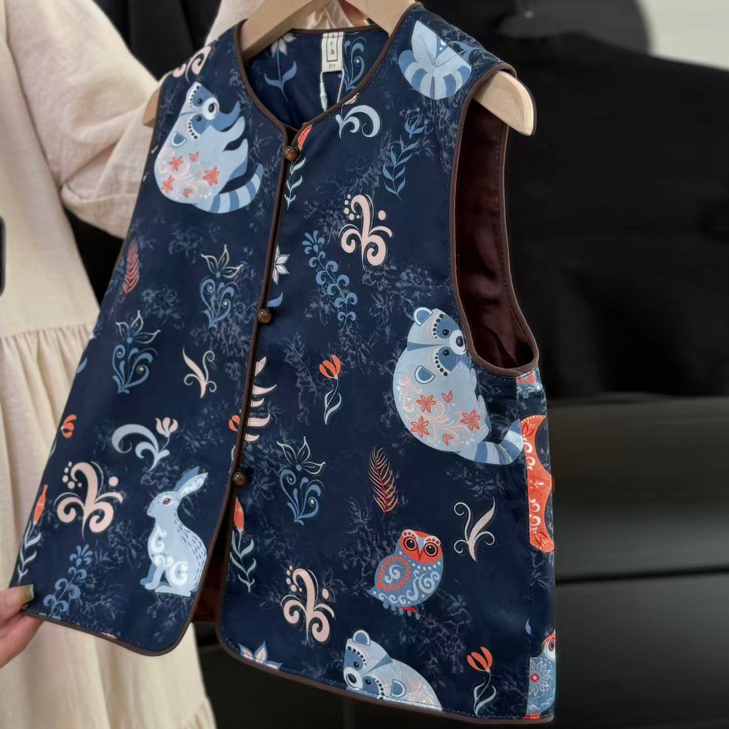 thumbnail for 现货新中式唐装2026春季新款儿童动物印花马甲国风复古汉服上衣