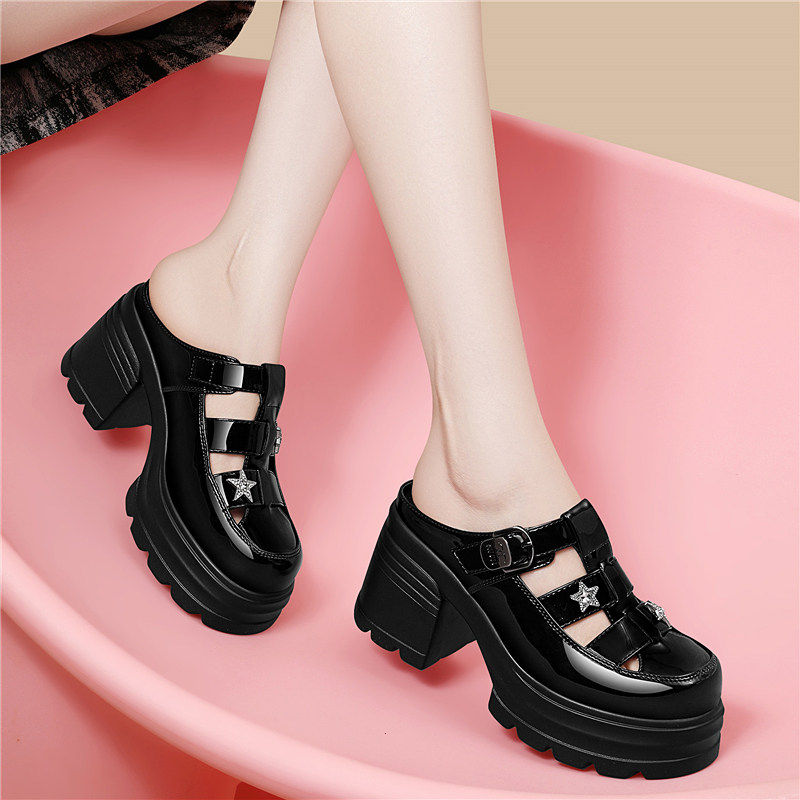 厚底罗马凉鞋女鞋2026新款春夏季猪笼鞋包头黑色编织不累脚凉拖鞋