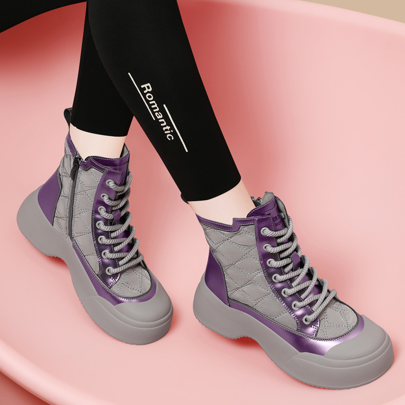 真皮英伦风马丁靴女2025