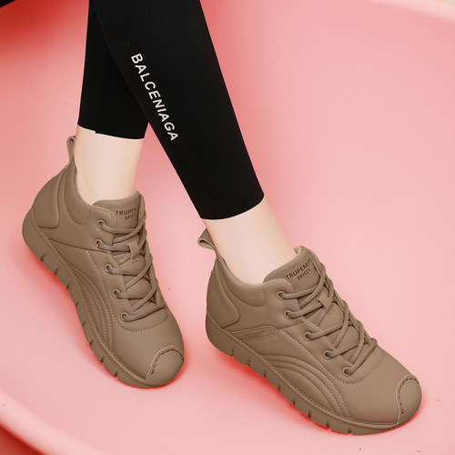 超软软底2025冬季妈妈鞋