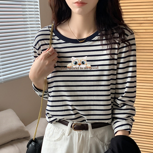 减龄纯棉蓝白条纹打底衫女秋2023新款内搭上衣设计感小众长袖t恤