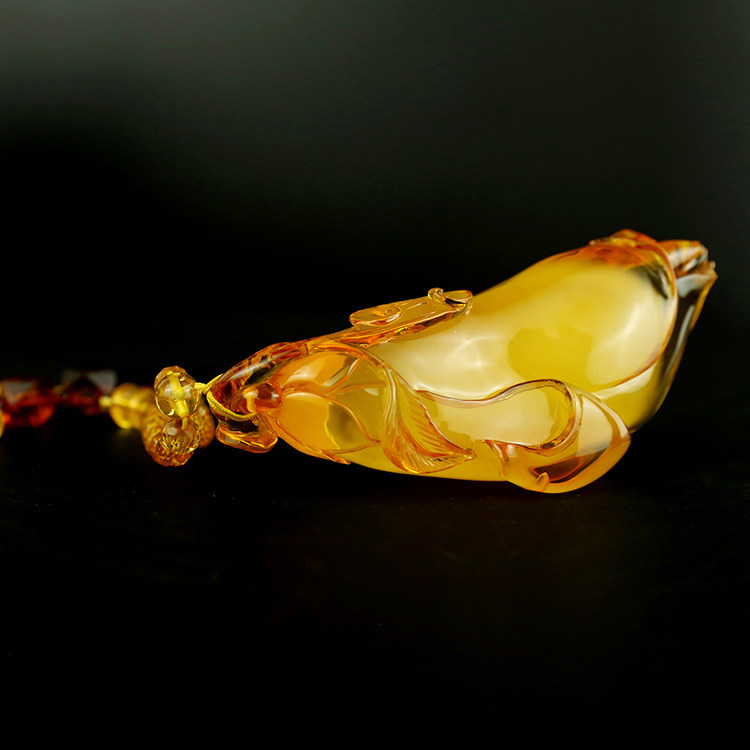 蜜蜡 金包蜜玉兰花 精雕挂件吊